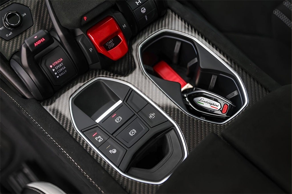 2024 Lamborghini Urus Performante