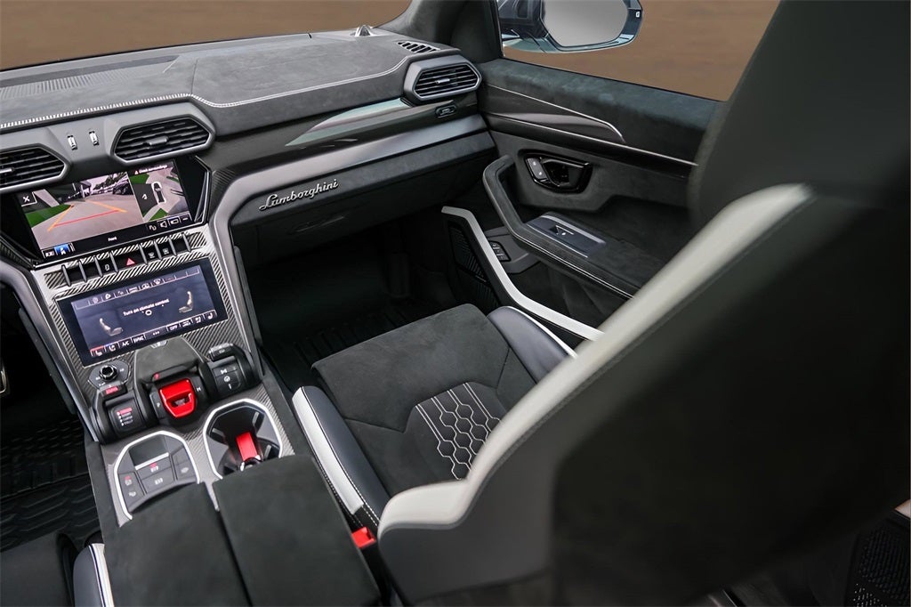 2024 Lamborghini Urus Performante