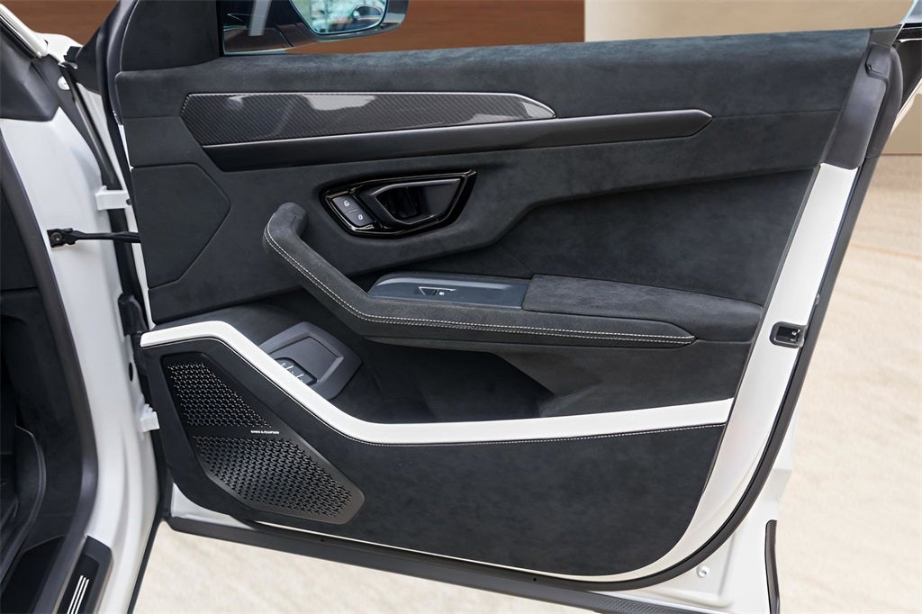 2024 Lamborghini Urus Performante