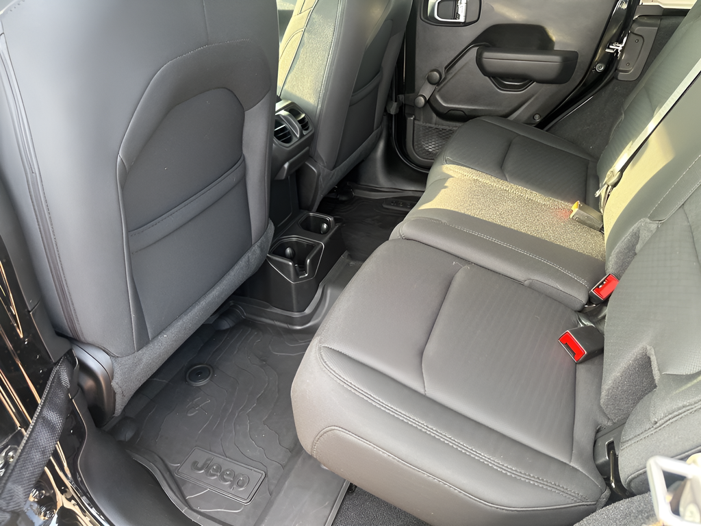 2022 Jeep Wrangler Unlimited Willys