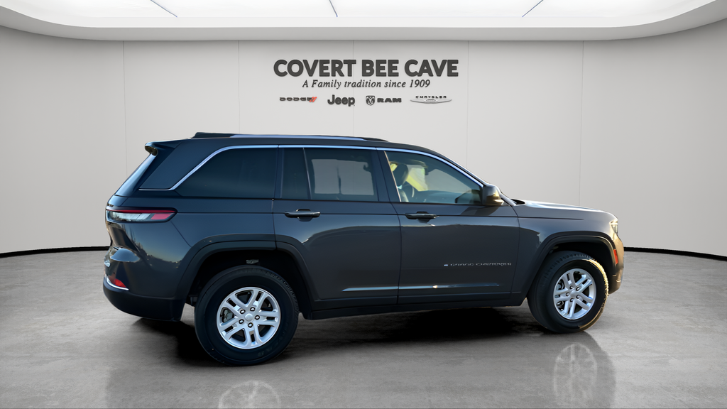 2022 Jeep Grand Cherokee Laredo