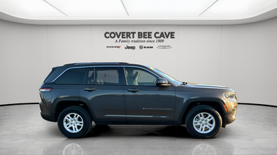 2022 Jeep Grand Cherokee Laredo