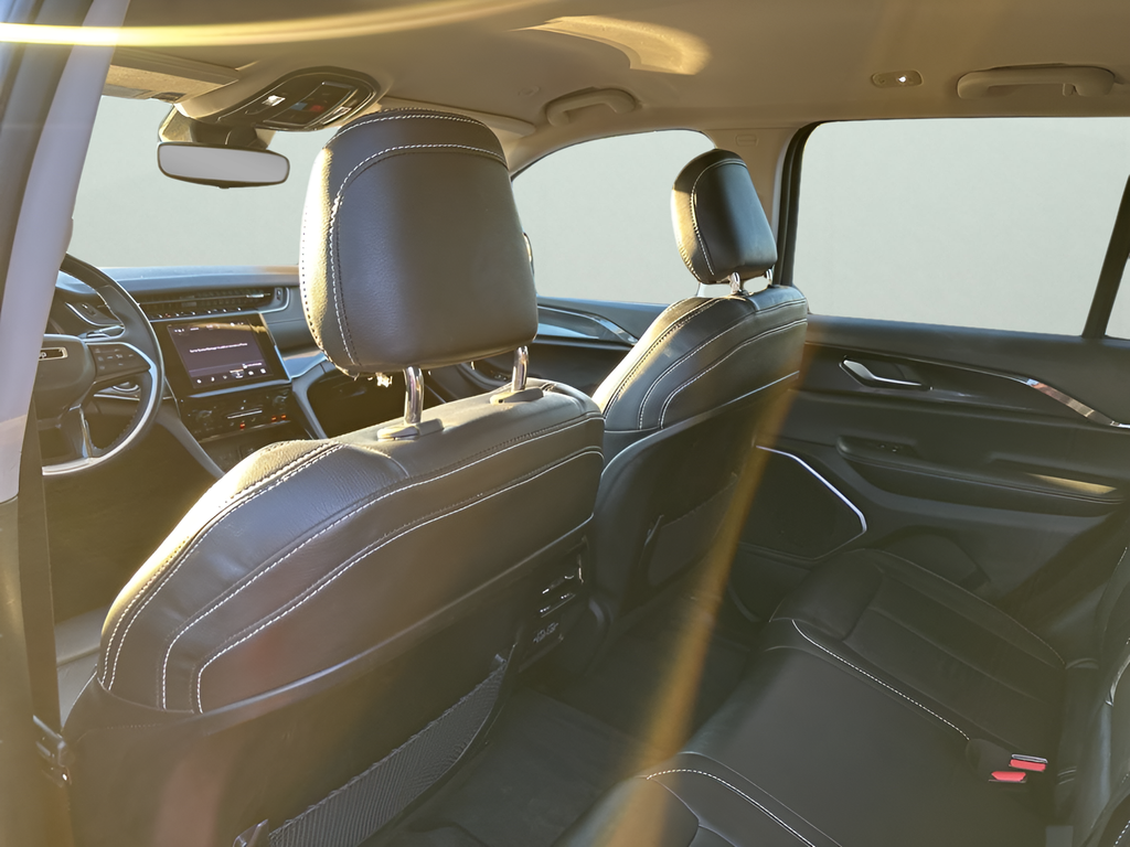 2022 Jeep Grand Cherokee Laredo