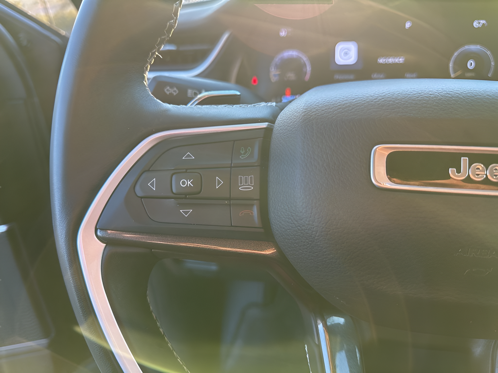 2022 Jeep Grand Cherokee Laredo