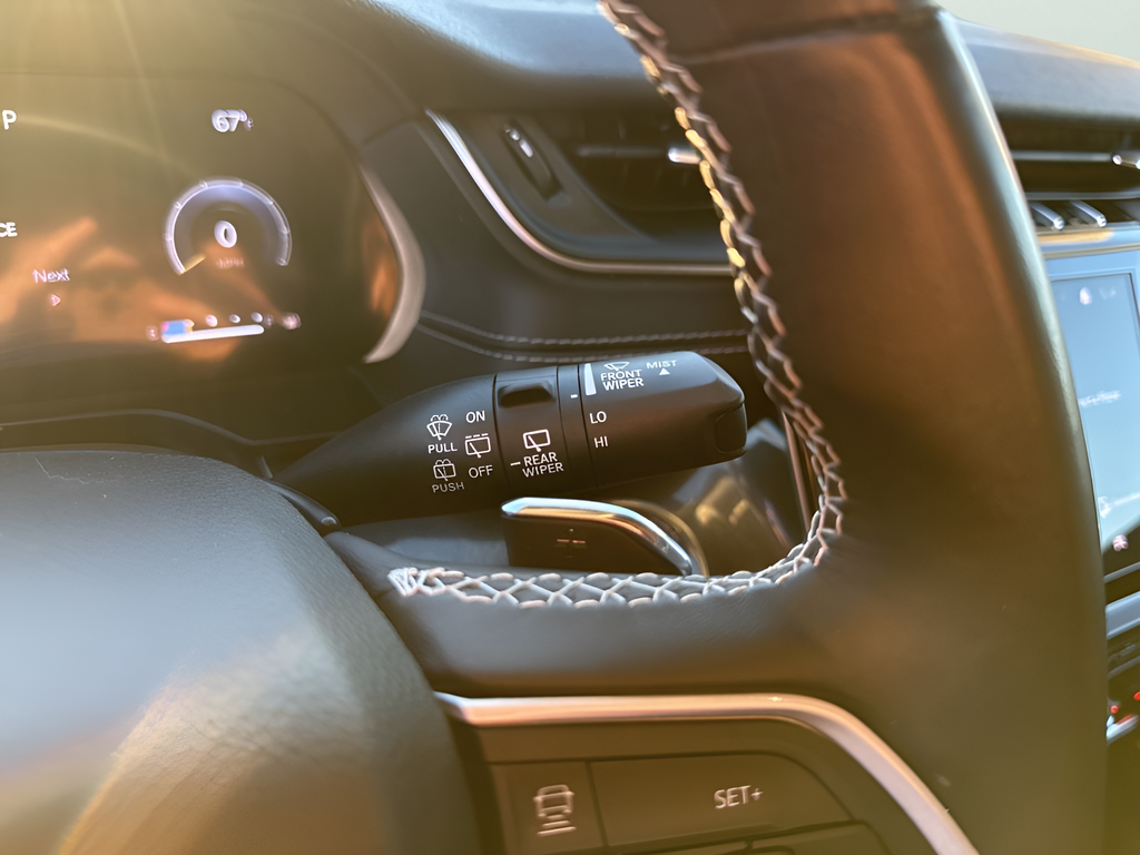 2022 Jeep Grand Cherokee Laredo