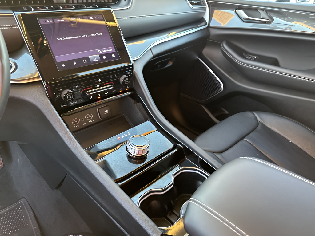 2022 Jeep Grand Cherokee Laredo