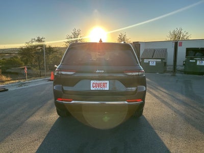 2022 Jeep Grand Cherokee Laredo
