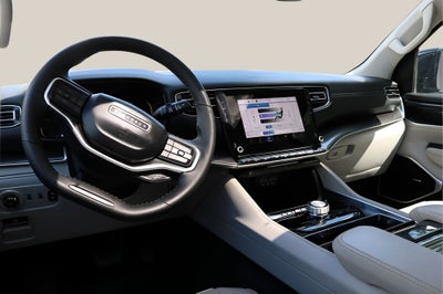 2024 Jeep Wagoneer Base