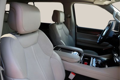 2024 Jeep Wagoneer Base