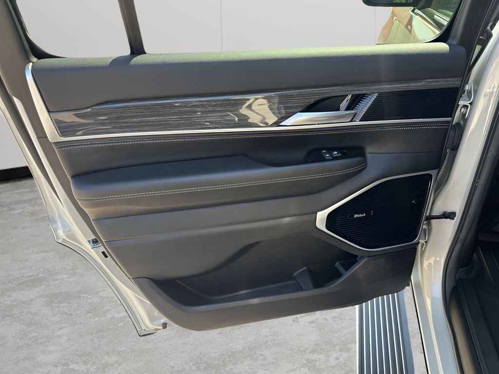 2022 Jeep Wagoneer Series III