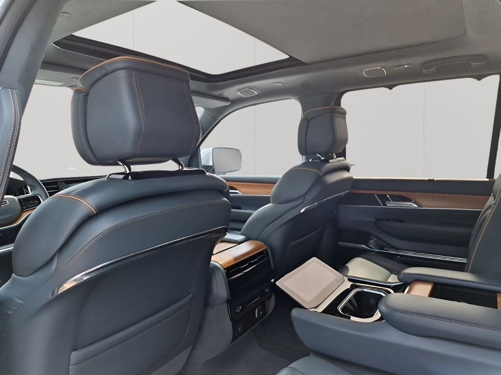 2022 Jeep Grand Wagoneer Series II