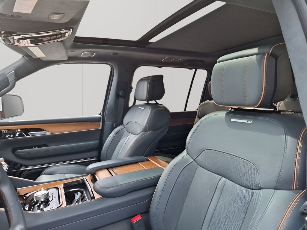 2022 Jeep Grand Wagoneer Series II