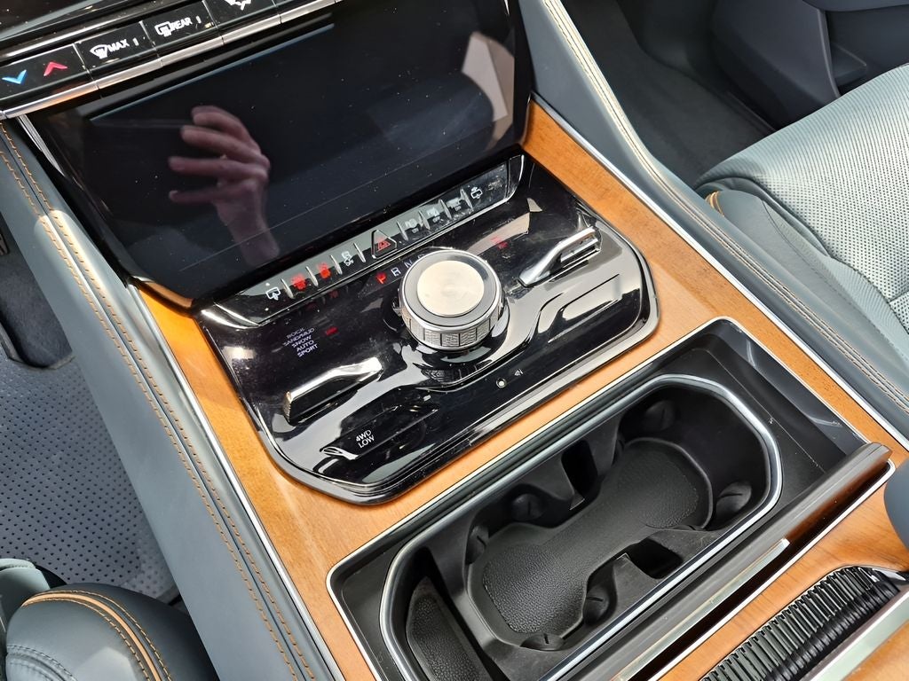 2022 Jeep Grand Wagoneer Series II