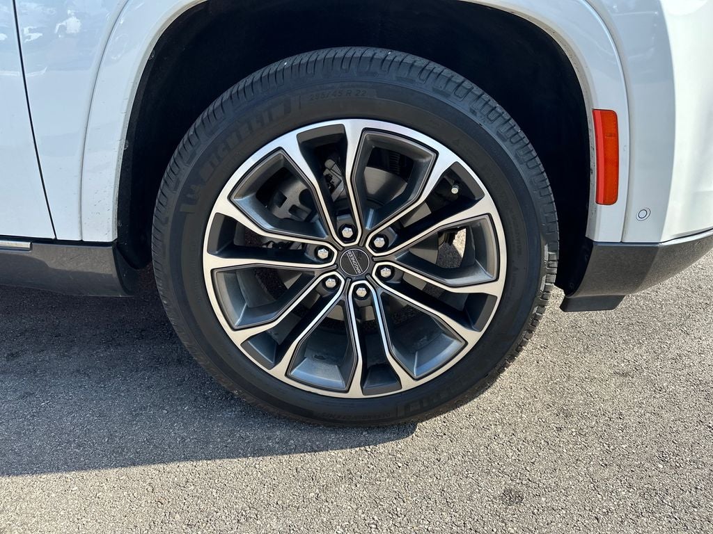 2022 Jeep Grand Wagoneer Series III