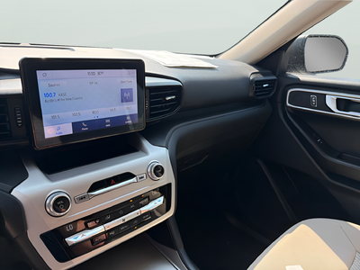 2021 Ford Explorer Base