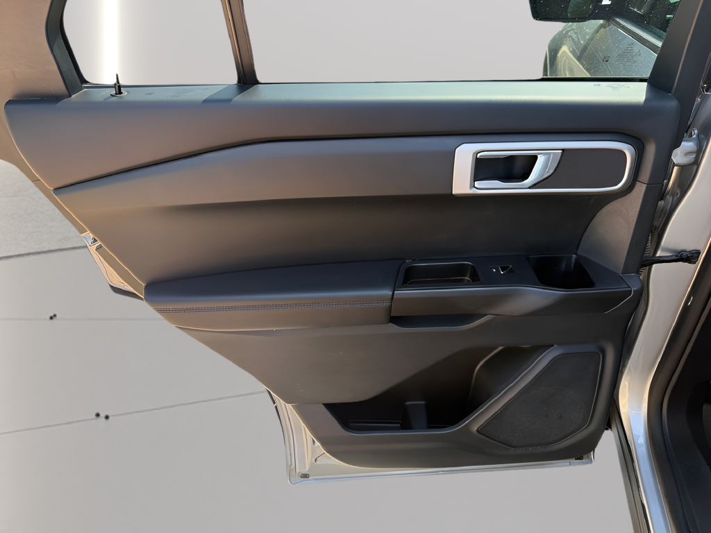 2021 Ford Explorer Base