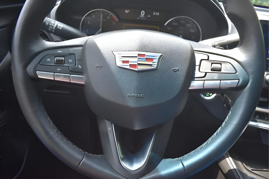 2023 Cadillac CT4 Luxury
