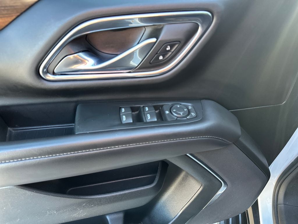 2023 GMC Yukon XL SLE