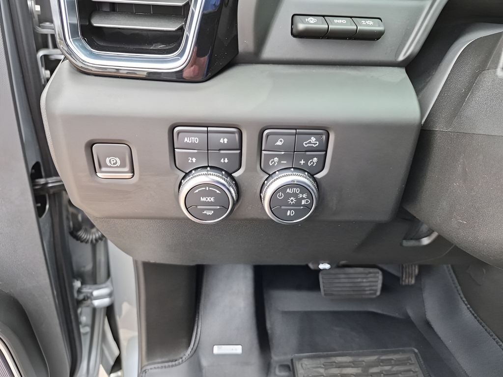 2024 GMC Sierra 2500HD Denali