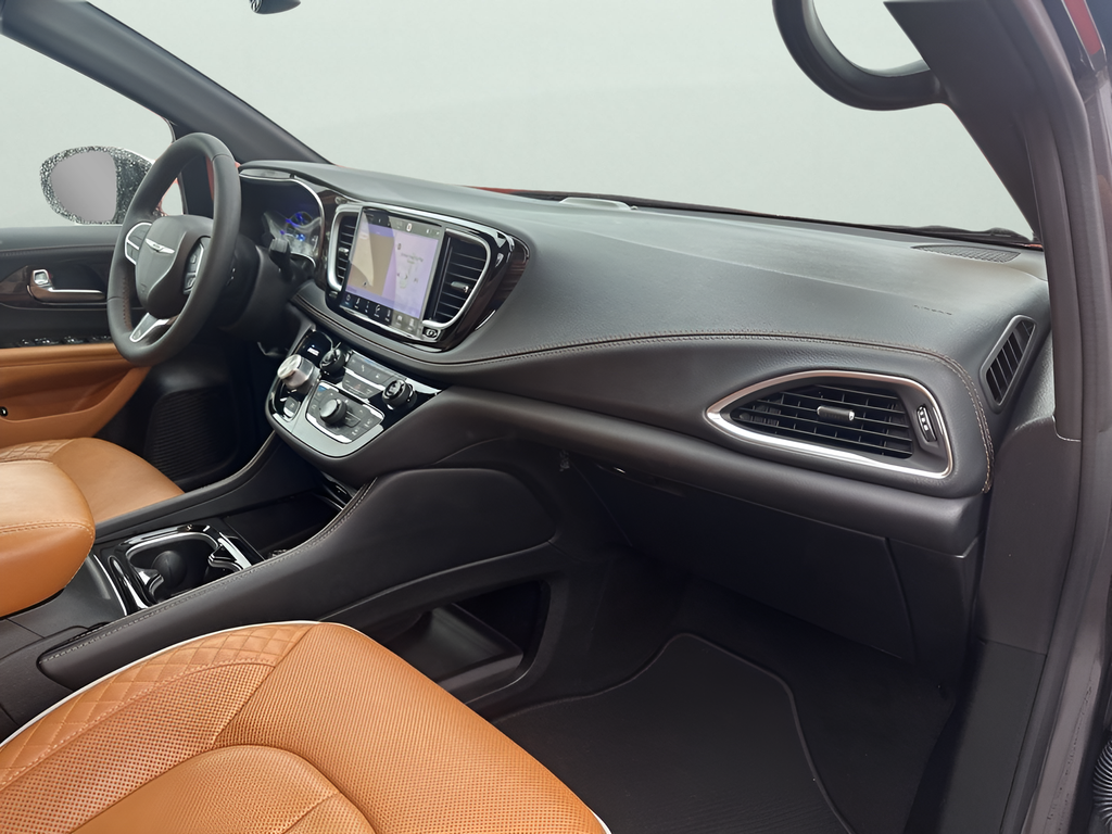 2023 Chrysler Pacifica Hybrid Pinnacle