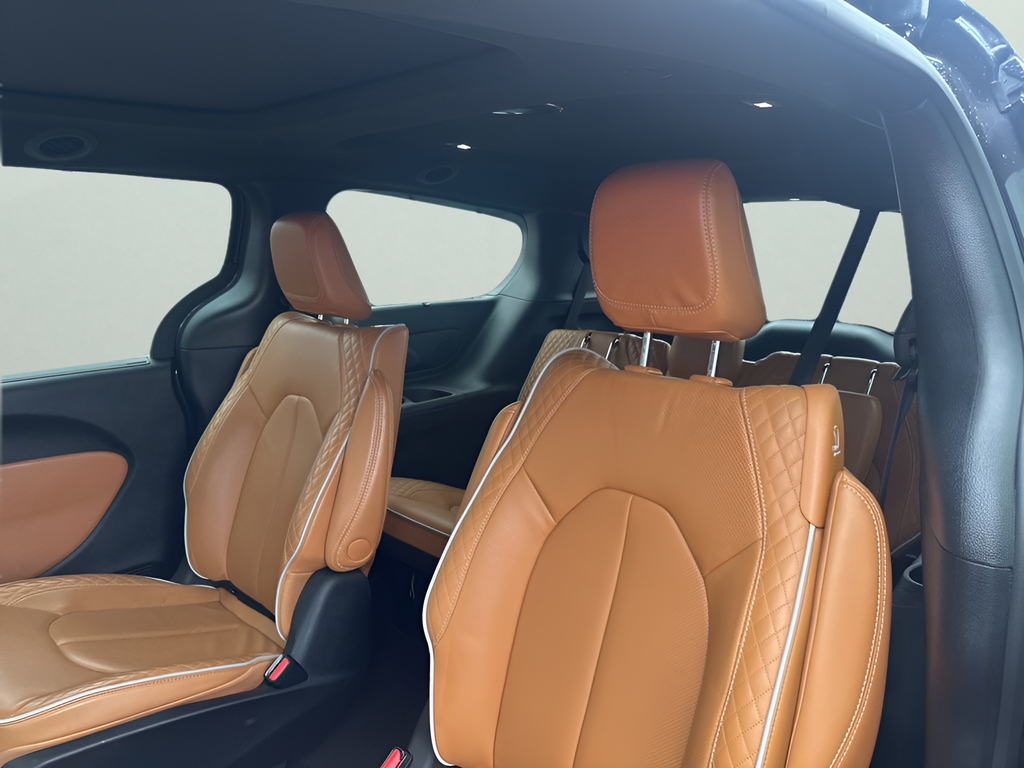 2023 Chrysler Pacifica Hybrid Pinnacle