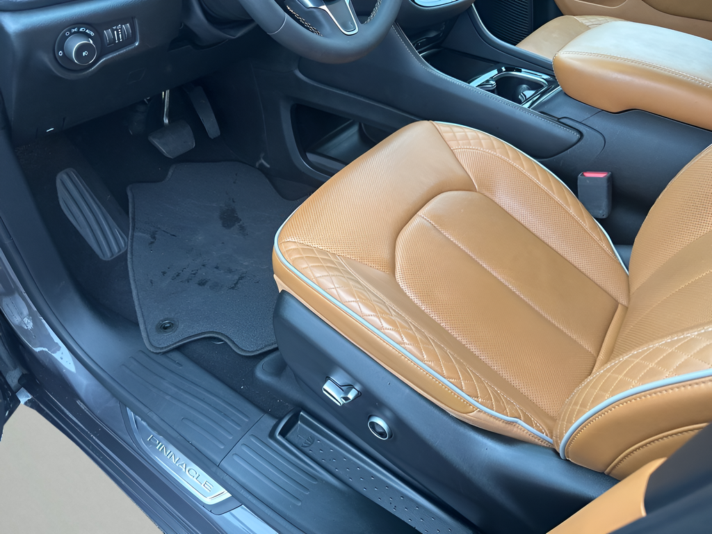 2023 Chrysler Pacifica Hybrid Pinnacle