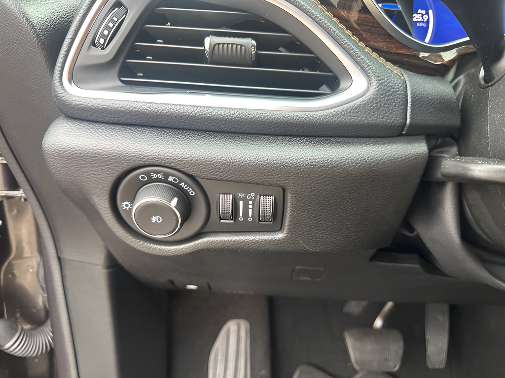 2023 Chrysler Pacifica Hybrid Pinnacle