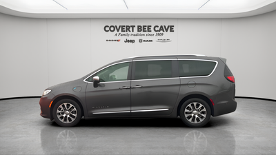 2023 Chrysler Pacifica Hybrid Pinnacle