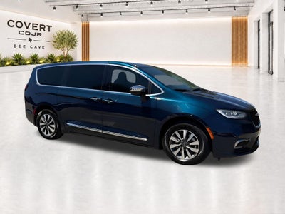 2023 Chrysler Pacifica Hybrid Limited