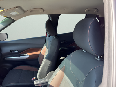 2019 Nissan Kicks SR