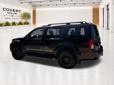 2012 Nissan Pathfinder LE