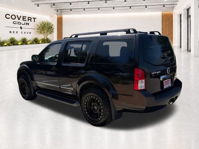 2012 Nissan Pathfinder LE