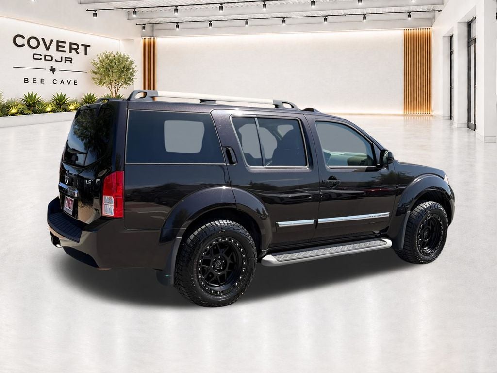 2012 Nissan Pathfinder LE