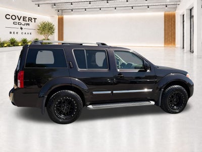 2012 Nissan Pathfinder LE