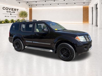 2012 Nissan Pathfinder LE