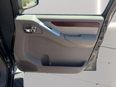 2012 Nissan Pathfinder LE