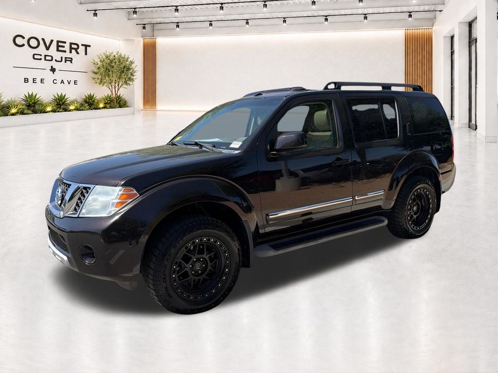 2012 Nissan Pathfinder LE