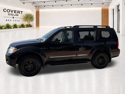 2012 Nissan Pathfinder LE