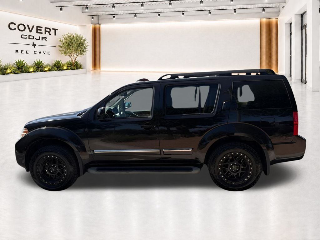 2012 Nissan Pathfinder LE