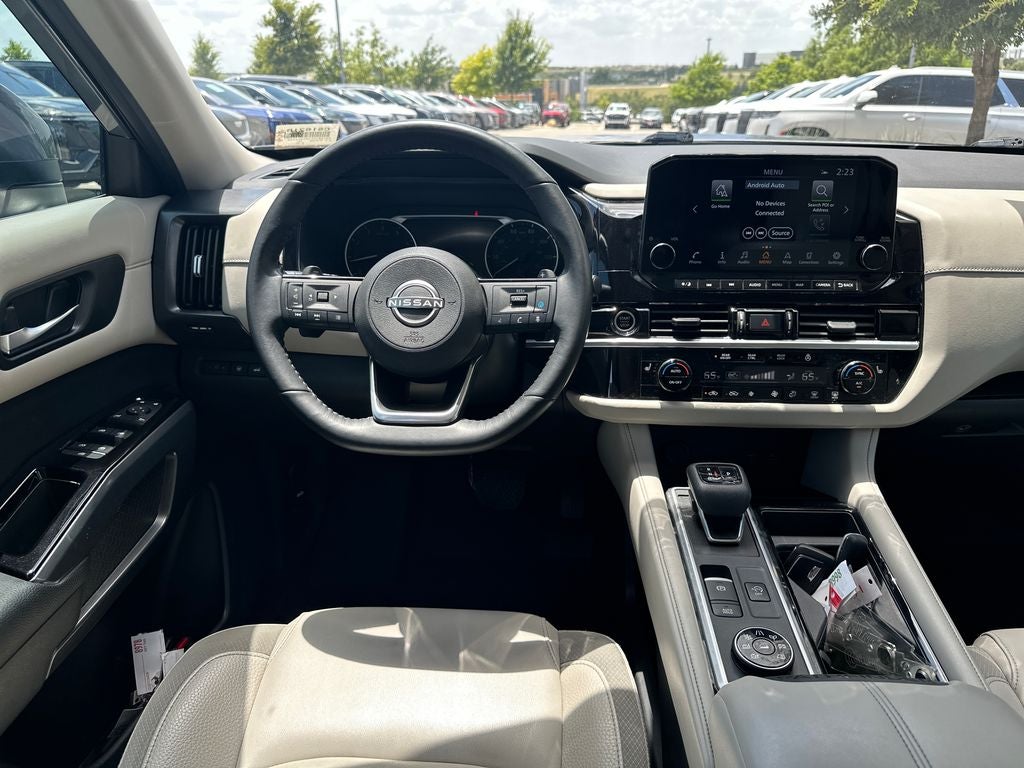 2023 Nissan Pathfinder SL