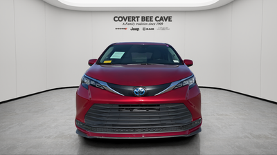 2025 Toyota Sienna LE 8 Passenger