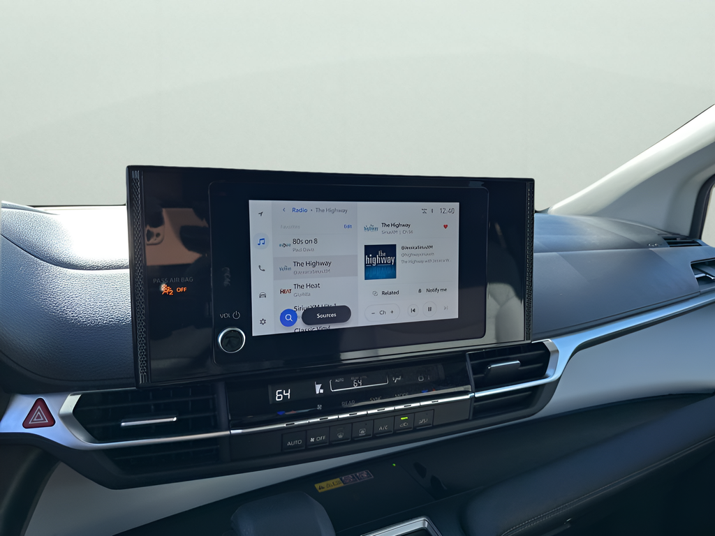 2025 Toyota Sienna LE 8 Passenger