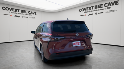 2025 Toyota Sienna LE 8 Passenger