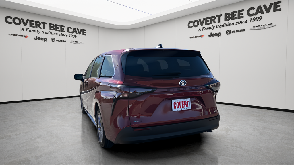 2025 Toyota Sienna LE 8 Passenger