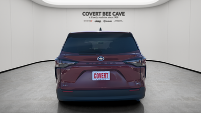 2025 Toyota Sienna LE 8 Passenger