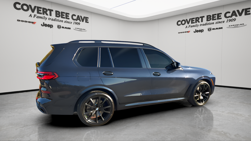 2023 BMW X7 M60i