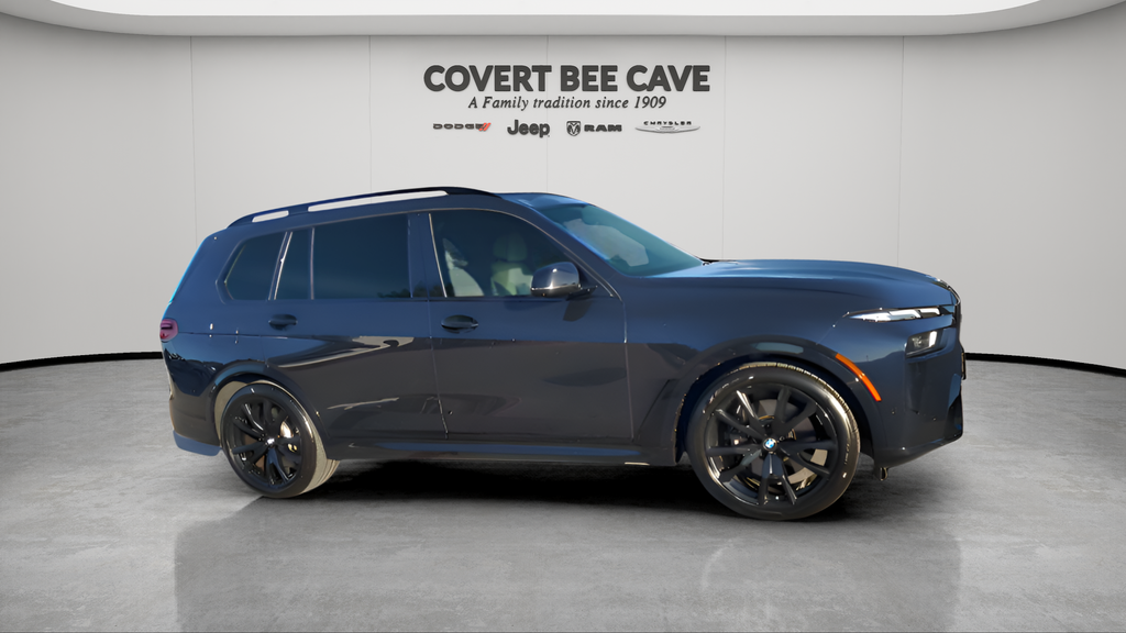 2023 BMW X7 M60i