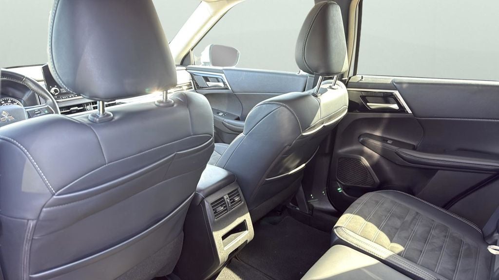 2024 Mitsubishi Outlander SE Black Edition