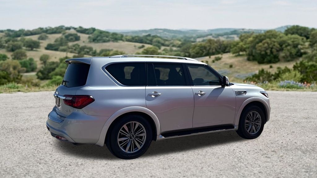 2023 INFINITI QX80 LUXE