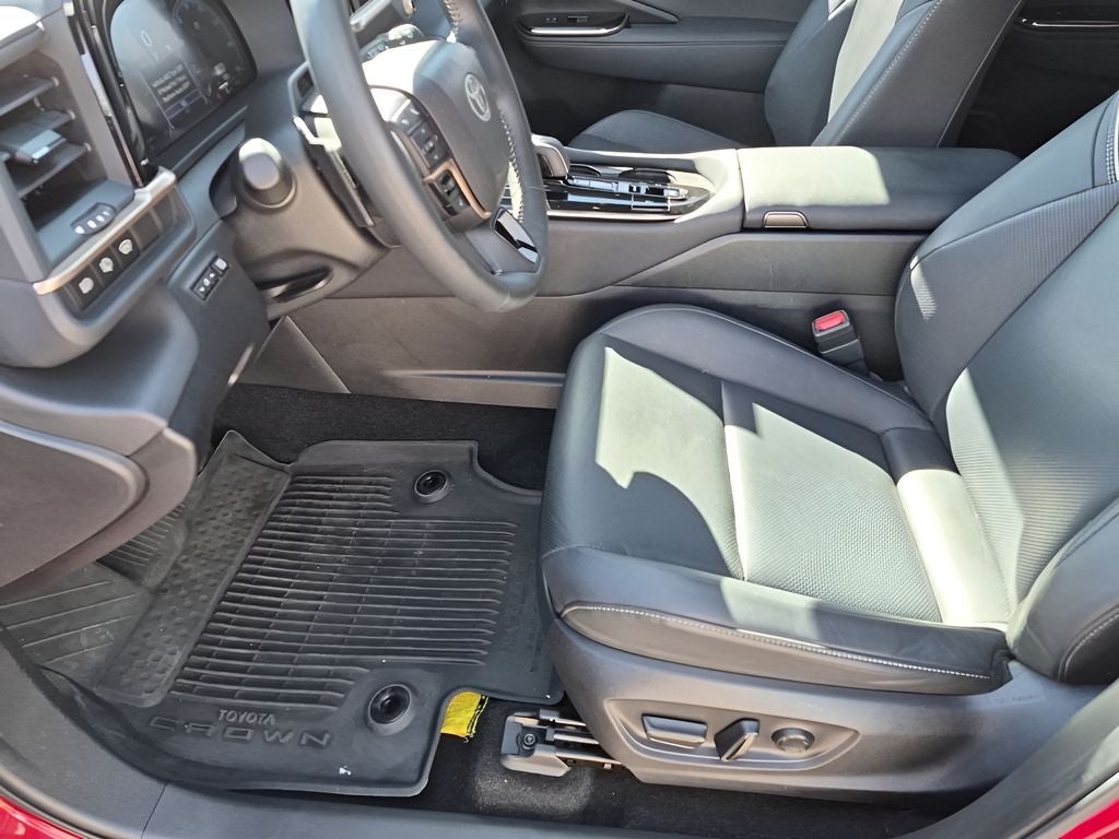 2025 Toyota Crown Signia Limited